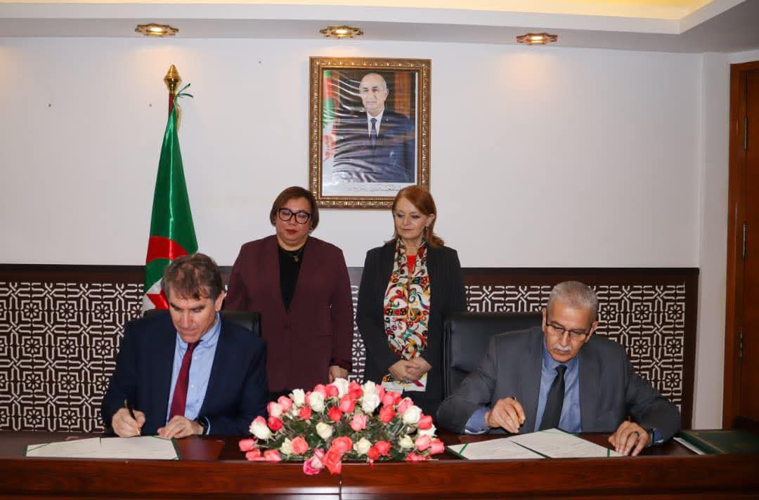 Coopération institutionnelle pour encadrer la profession de guide touristique et renforcer les compétences nationales