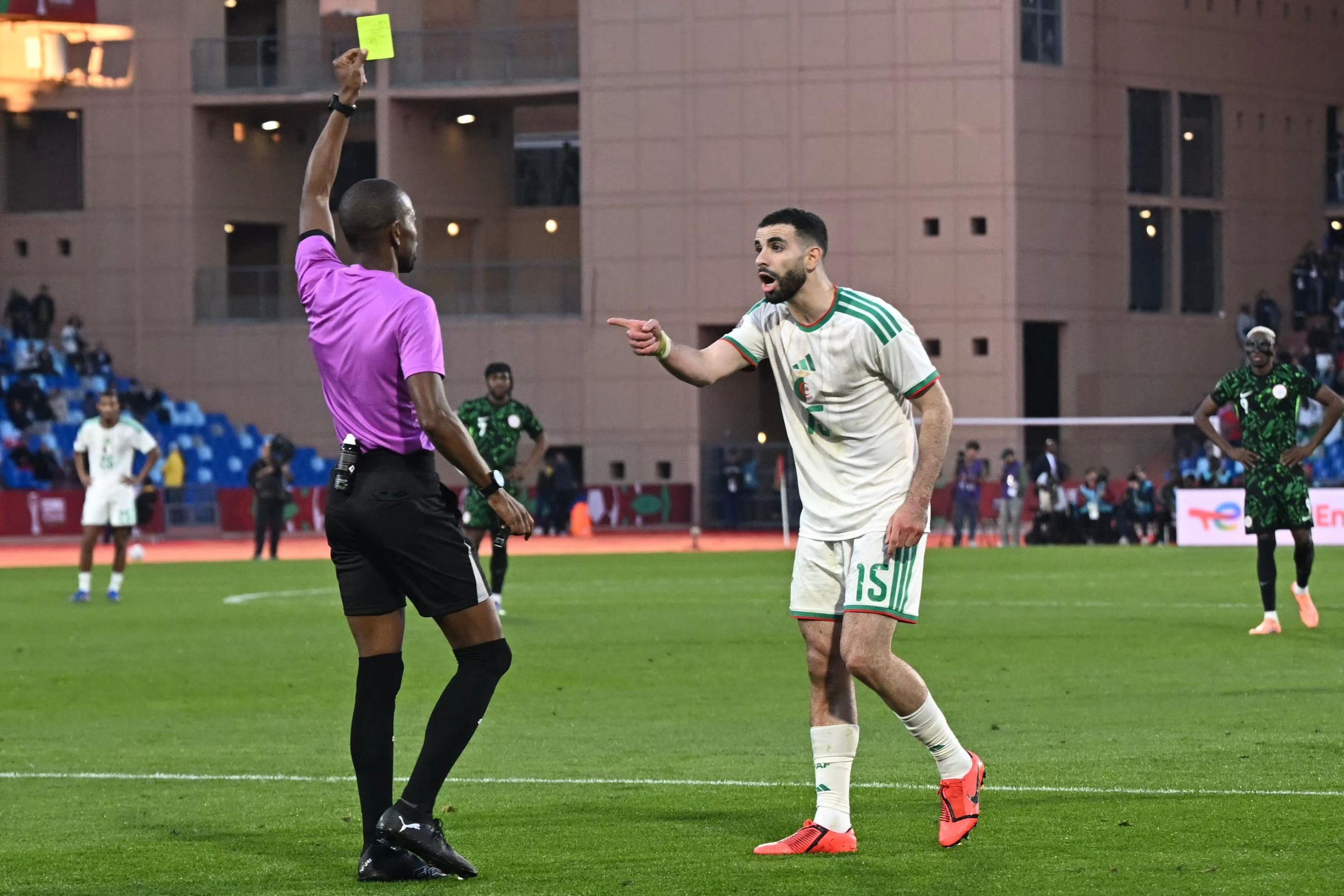 L'Algérie porte plainte auprès de l'arbitre du match du Nigeria contre « la CAF et la FIFA »