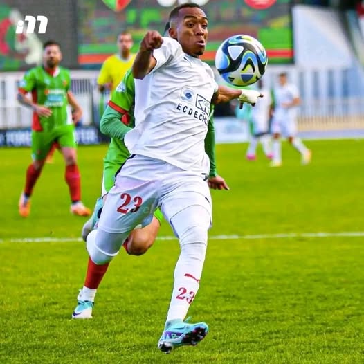 Le club Asmi est sur le point d'enlever le défenseur Abada