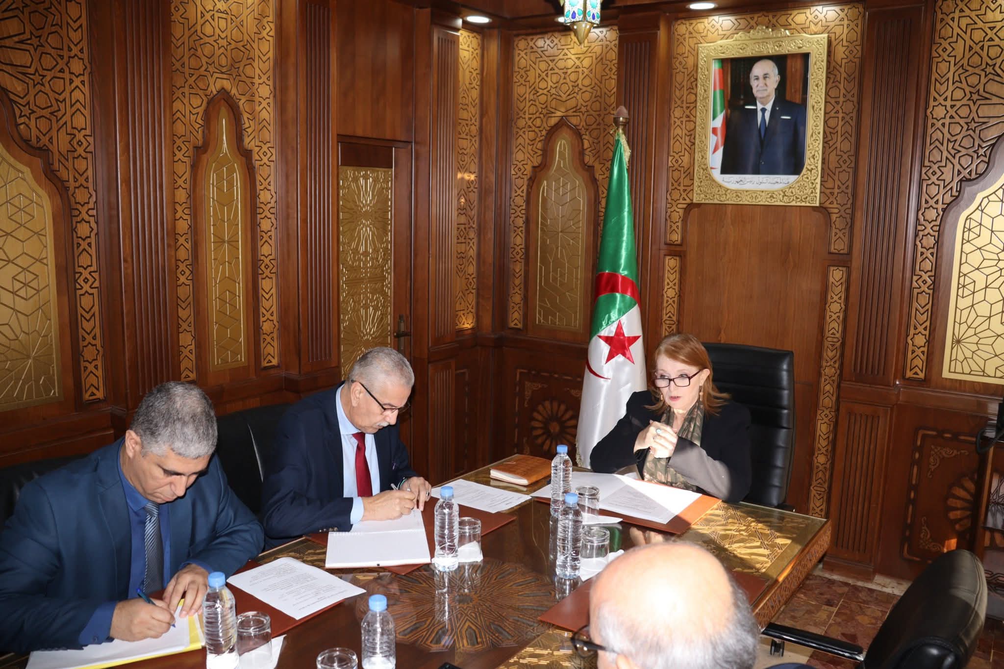 Le ministre du Tourisme souligne la nécessité de corriger le retard dans les travaux de « l'Hôtel Safir »