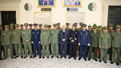 Nasseri reçoit une délégation d'officiers de l'Ecole Supérieure Militaire