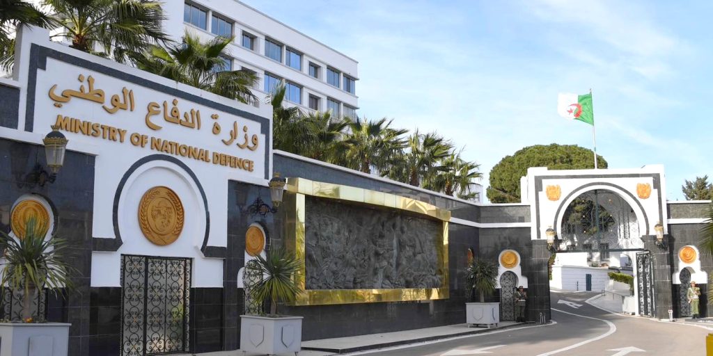 Un nouveau décret présidentiel... portant création de la pharmacie centrale de l'armée