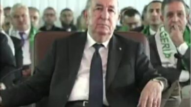 Le Président Tebboune suit une présentation sur la ligne minière ouest « Gara Jbeilat »