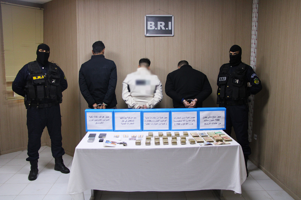 La sécurité d'Annaba... a saisi environ 2 kg de kif et une quantité de cocaïne