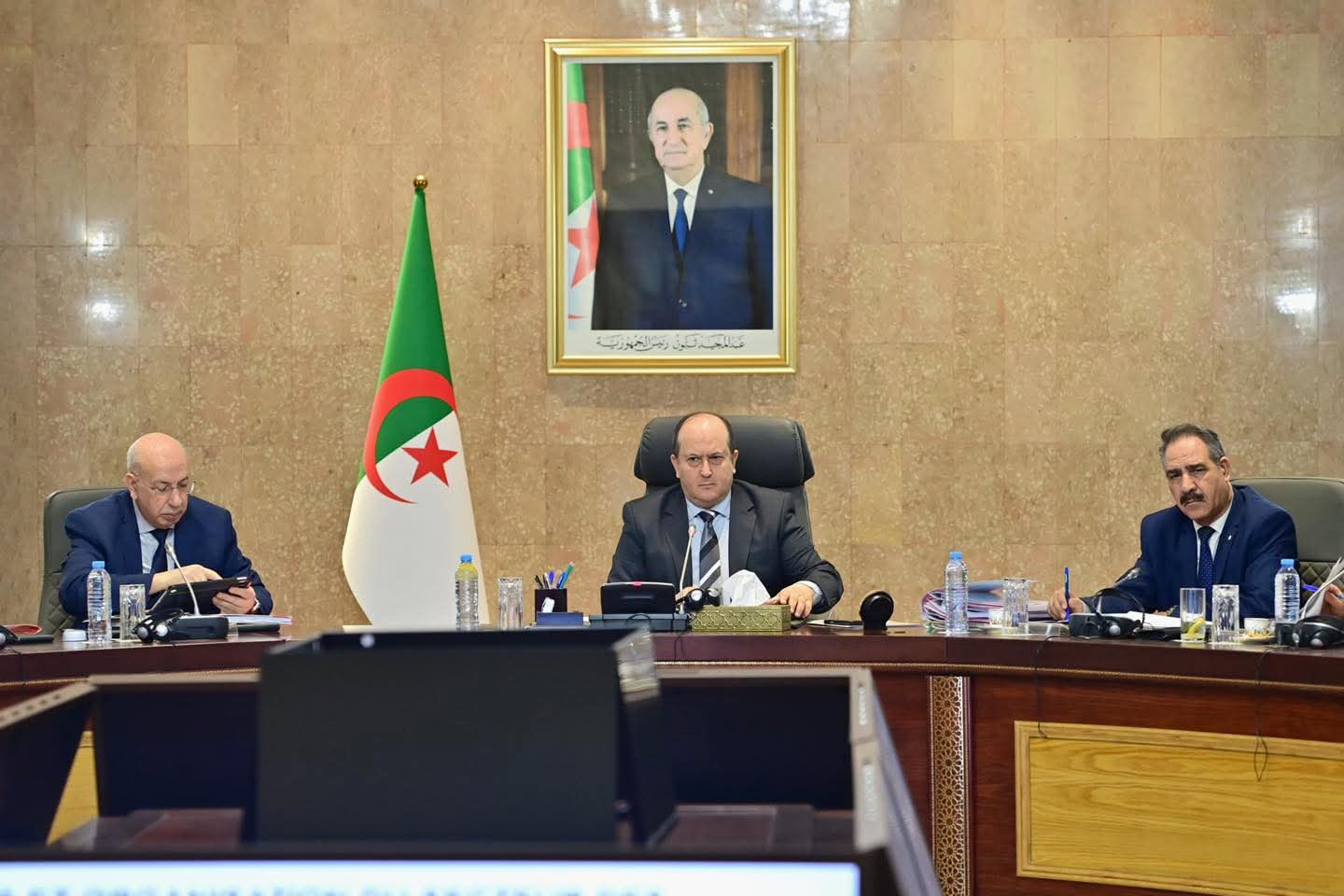 Le Premier ministre préside une réunion du gouvernement