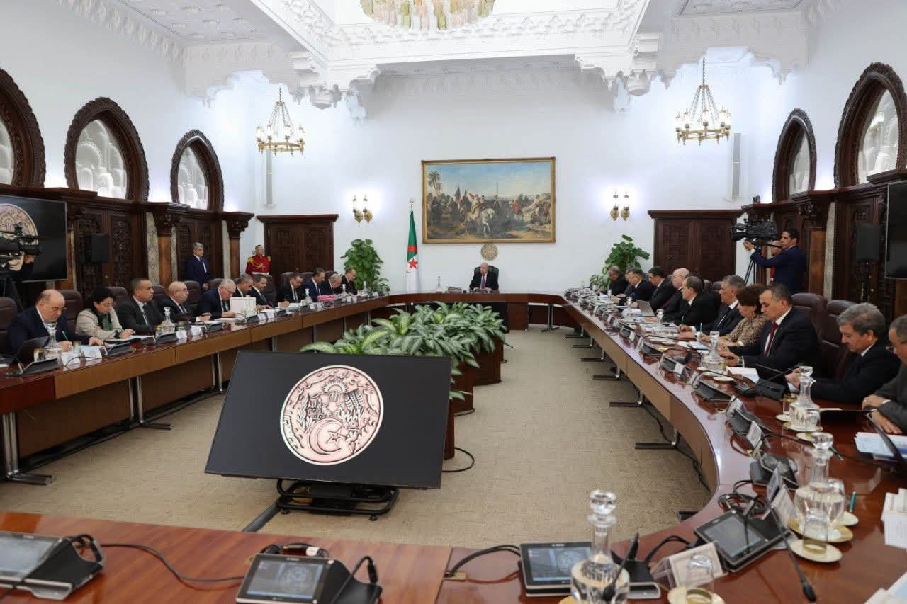 Le Président de la République préside une réunion du Conseil des Ministres