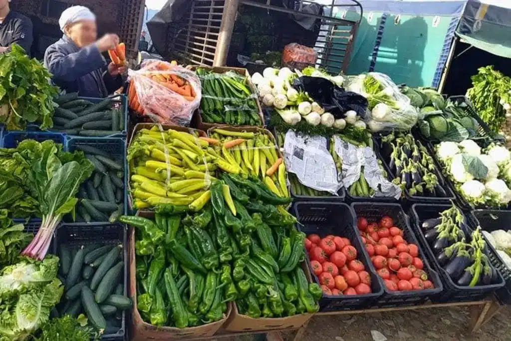 Officiellement... interdire la vente de légumes et de fruits de cette manière !