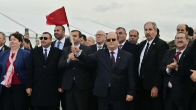 Seifi supervise le déchargement des premières cargaisons de minerai de fer Gara Jbeilat à Oran