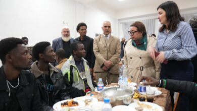Un petit-déjeuner de groupe pour les stagiaires africains